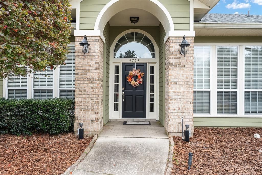 Active With Contract: $489,000 (4 beds, 2 baths, 2553 Square Feet)