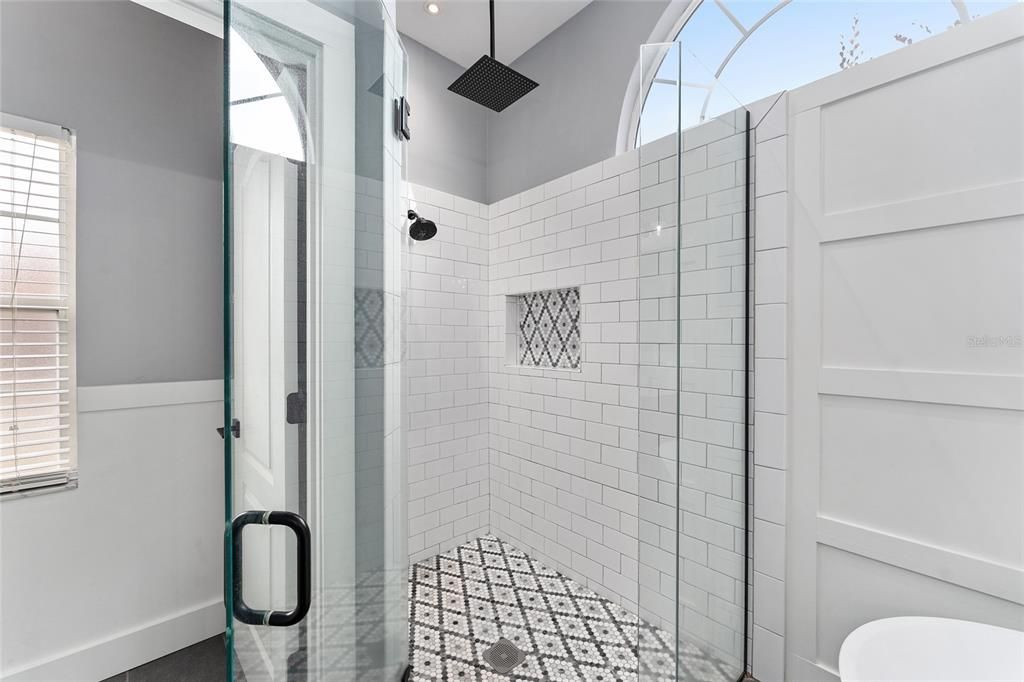 Active With Contract: $489,000 (4 beds, 2 baths, 2553 Square Feet)