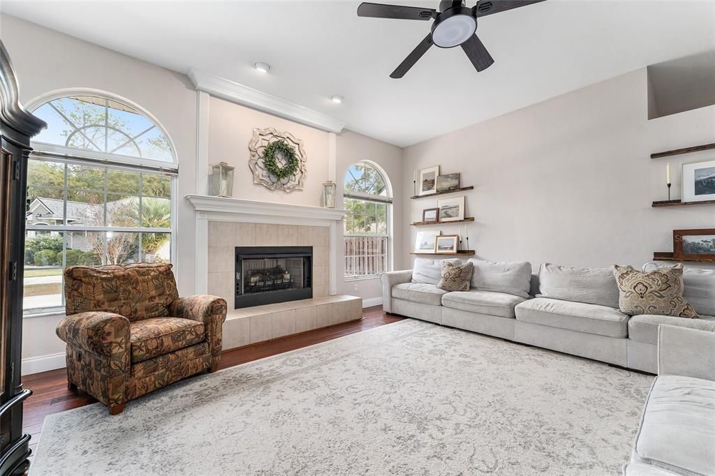 Active With Contract: $489,000 (4 beds, 2 baths, 2553 Square Feet)