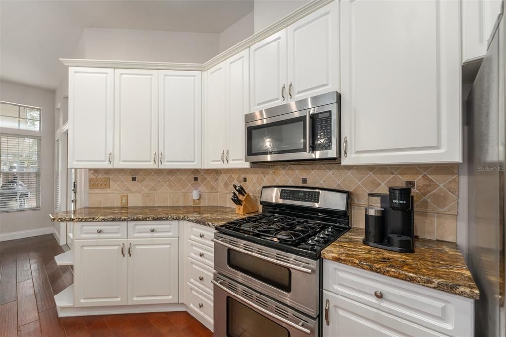 Active With Contract: $489,000 (4 beds, 2 baths, 2553 Square Feet)
