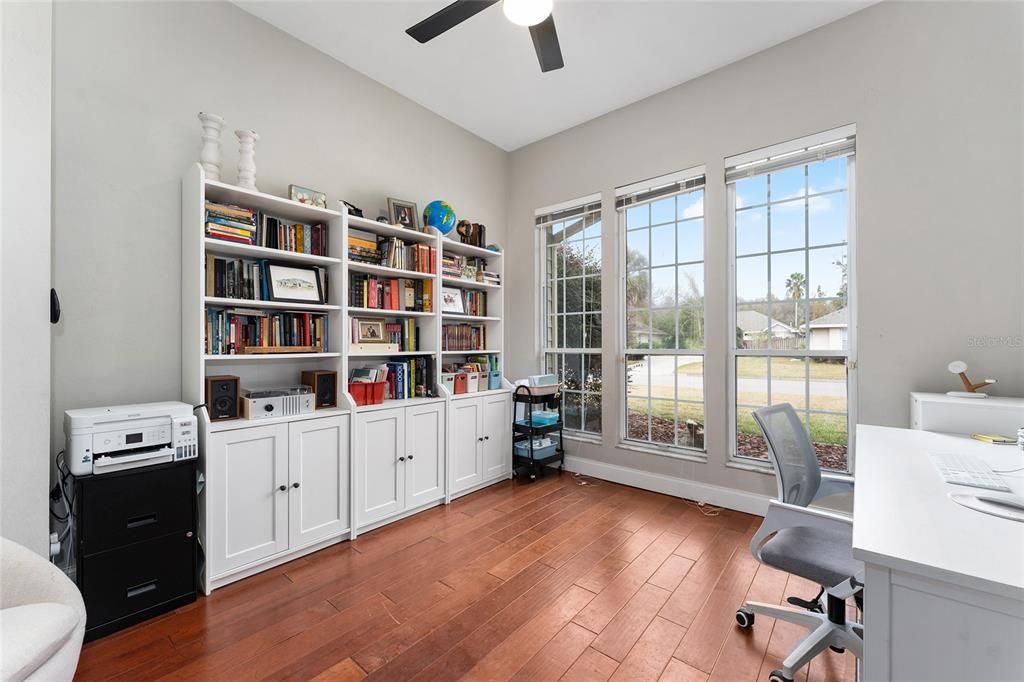 Active With Contract: $489,000 (4 beds, 2 baths, 2553 Square Feet)