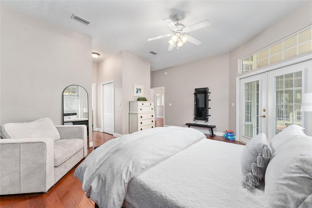 Active With Contract: $489,000 (4 beds, 2 baths, 2553 Square Feet)