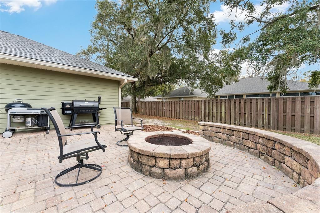 Active With Contract: $489,000 (4 beds, 2 baths, 2553 Square Feet)