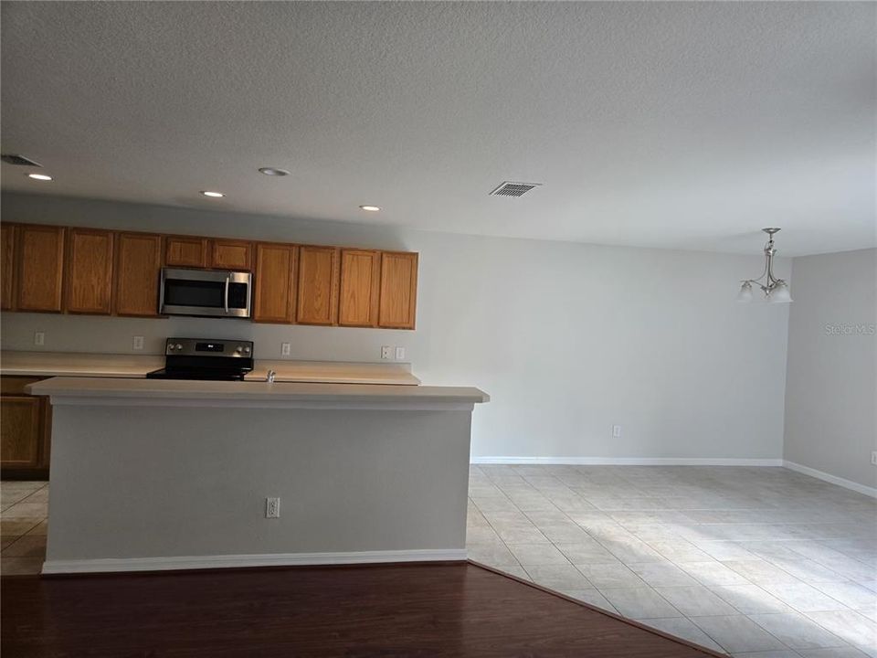 В аренду: $2,050 (3 спален, 2 ванн, 1634 Квадратных фут)