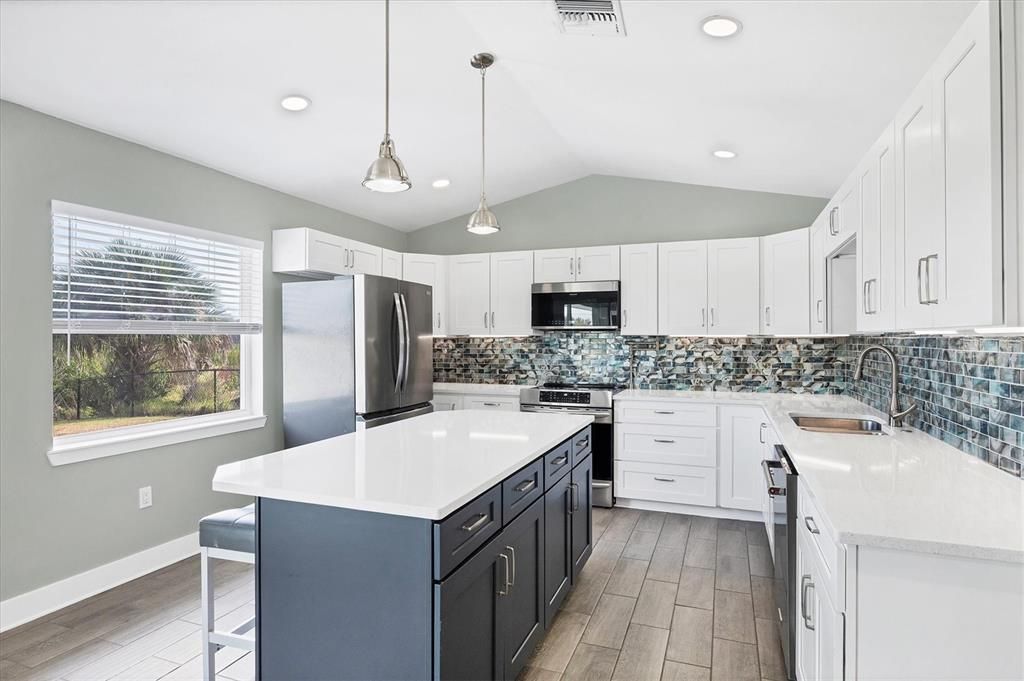 For Sale: $525,000 (3 beds, 2 baths, 1382 Square Feet)