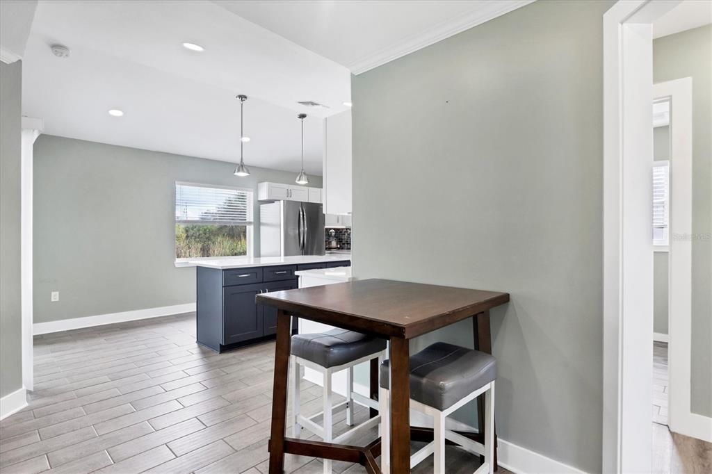 For Sale: $525,000 (3 beds, 2 baths, 1382 Square Feet)