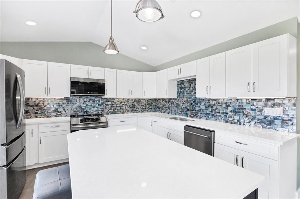 For Sale: $525,000 (3 beds, 2 baths, 1382 Square Feet)