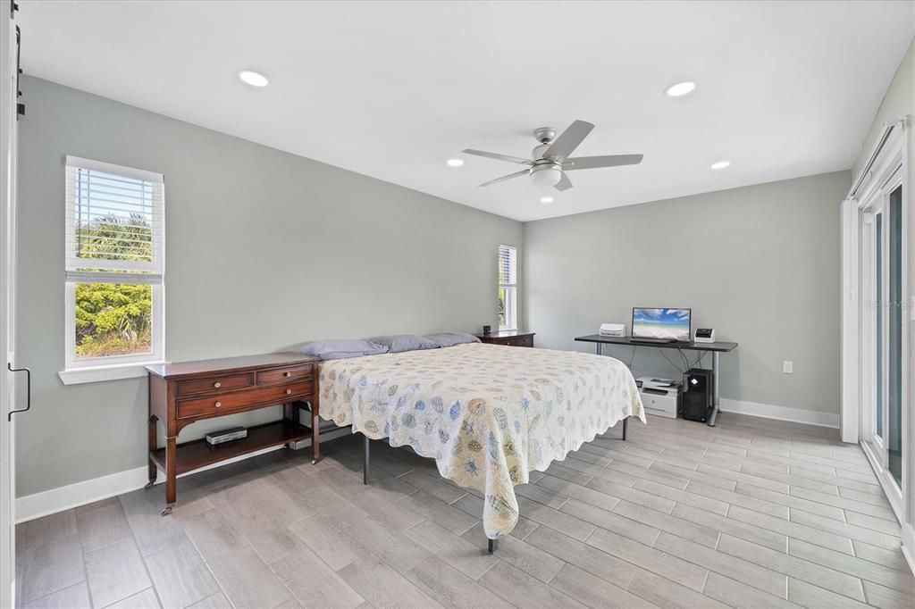 For Sale: $525,000 (3 beds, 2 baths, 1382 Square Feet)