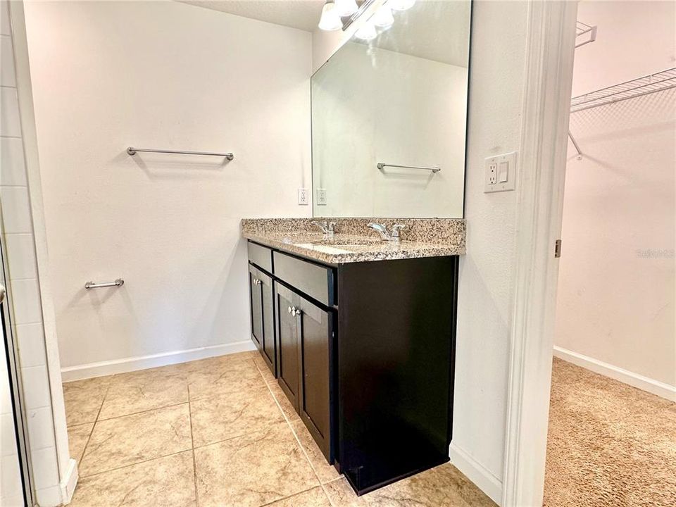 En Renta: $2,000 (4 camas, 2 baños, 1600 Pies cuadrados)