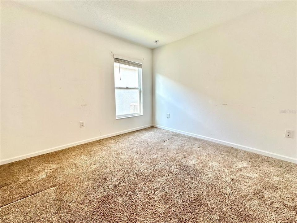 En Renta: $2,000 (4 camas, 2 baños, 1600 Pies cuadrados)