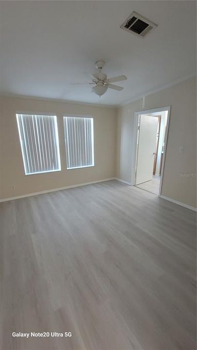 For Rent: $1,800 (3 beds, 2 baths, 1424 Square Feet)