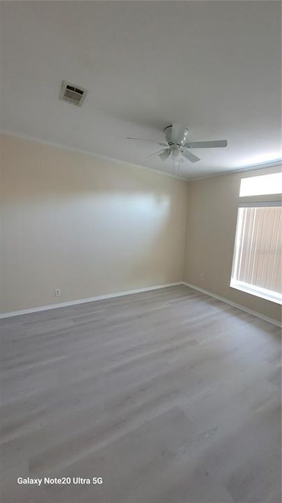 For Rent: $1,800 (3 beds, 2 baths, 1424 Square Feet)