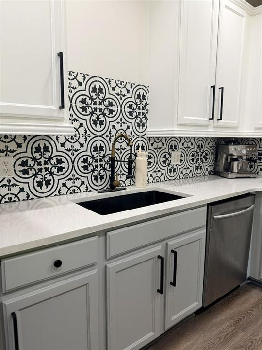 待售: $336,900 (3 贝兹, 2 浴室, 1656 平方英尺)