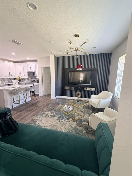 待售: $336,900 (3 贝兹, 2 浴室, 1656 平方英尺)