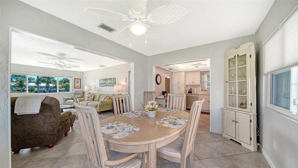 For Rent: $2,950 (2 beds, 2 baths, 1209 Square Feet)