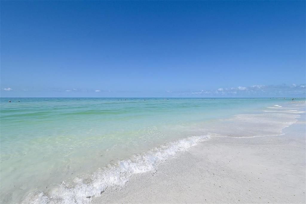 For Rent: $2,950 (2 beds, 2 baths, 1209 Square Feet)