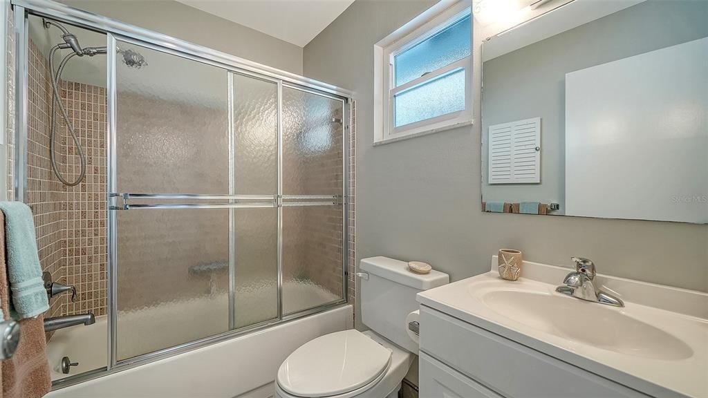 For Rent: $2,950 (2 beds, 2 baths, 1209 Square Feet)