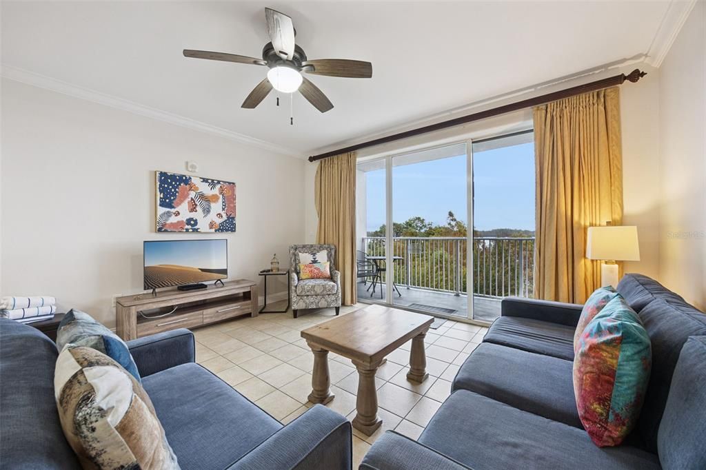 待售: $238,500 (1 贝兹, 2 浴室, 798 平方英尺)