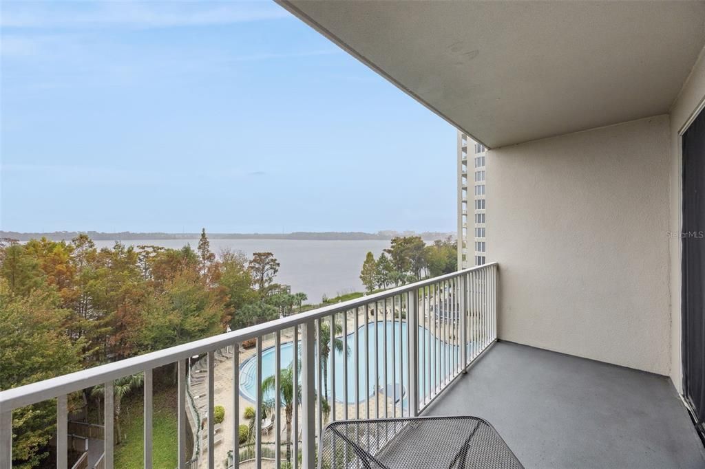 待售: $238,500 (1 贝兹, 2 浴室, 798 平方英尺)