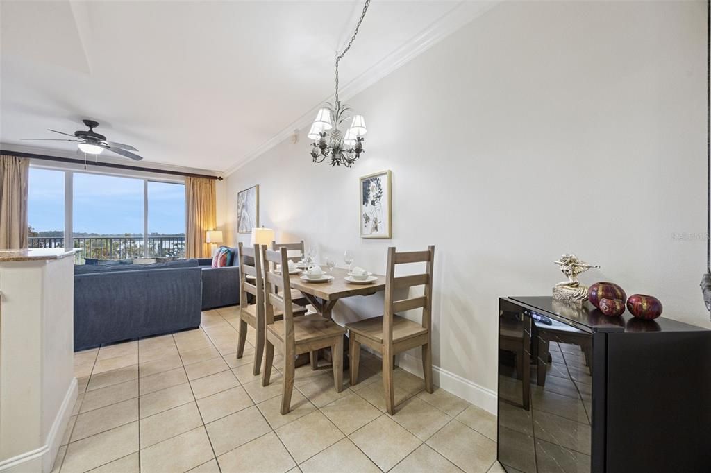 待售: $238,500 (1 贝兹, 2 浴室, 798 平方英尺)