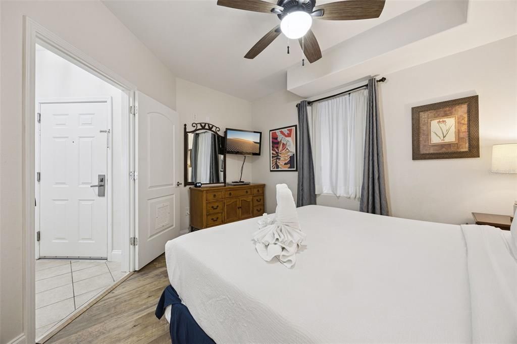 待售: $238,500 (1 贝兹, 2 浴室, 798 平方英尺)