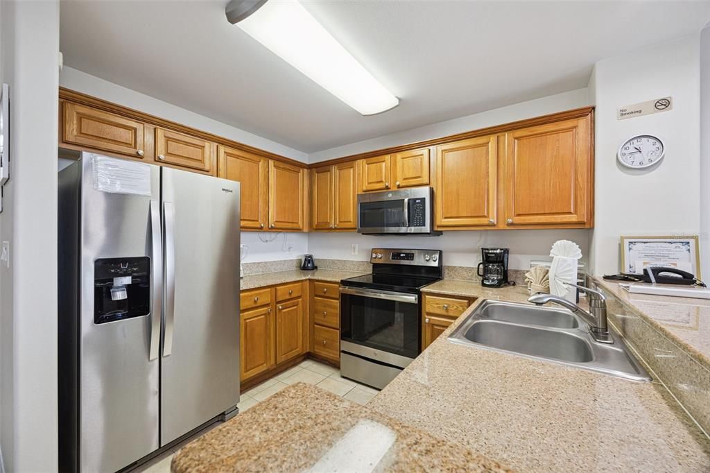 待售: $238,500 (1 贝兹, 2 浴室, 798 平方英尺)