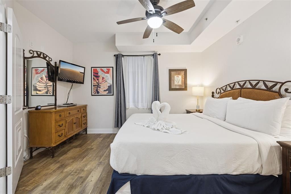 待售: $238,500 (1 贝兹, 2 浴室, 798 平方英尺)