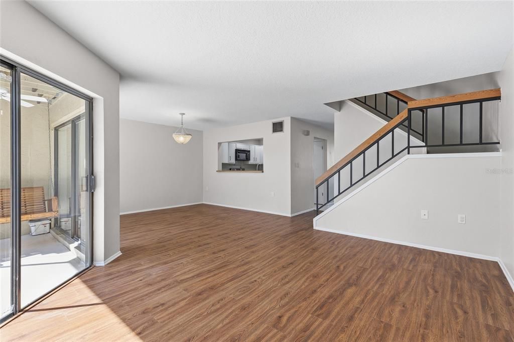 For Sale: $324,000 (3 beds, 2 baths, 1313 Square Feet)