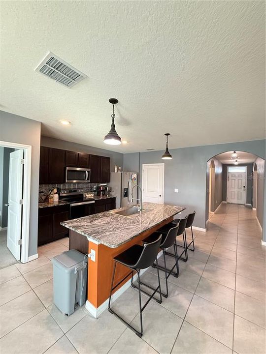 For Sale: $410,000 (3 beds, 2 baths, 1690 Square Feet)