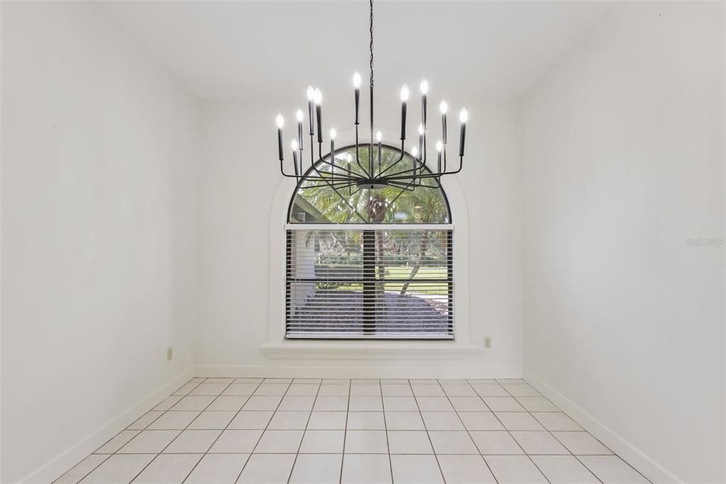 For Sale: $489,900 (4 beds, 2 baths, 2160 Square Feet)