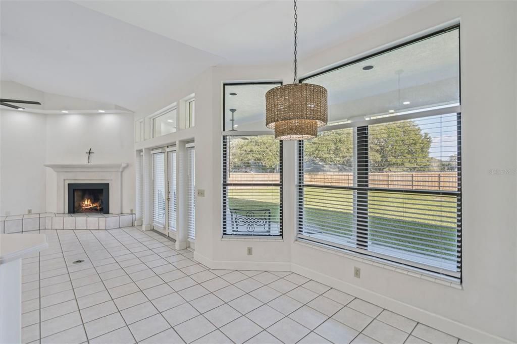 For Sale: $489,900 (4 beds, 2 baths, 2160 Square Feet)