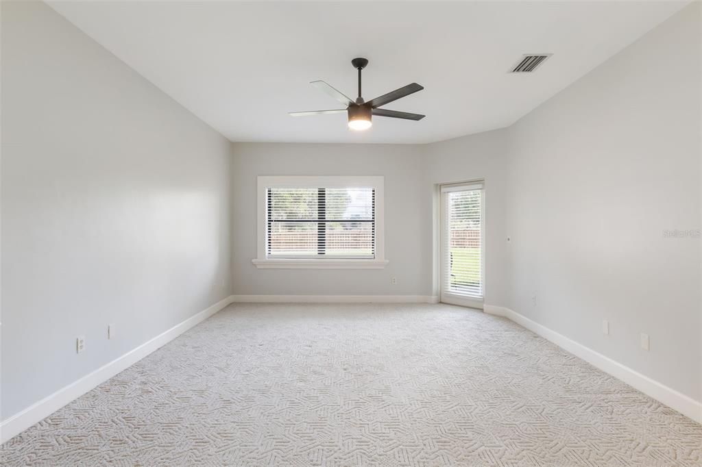 For Sale: $489,900 (4 beds, 2 baths, 2160 Square Feet)