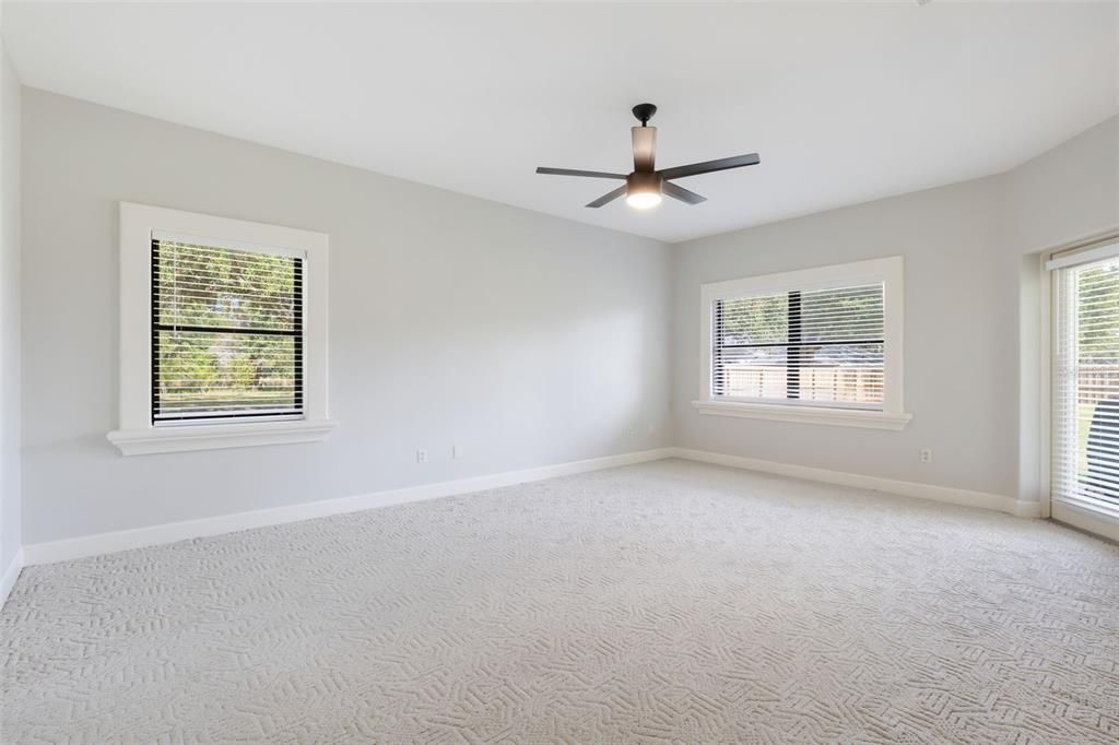 For Sale: $489,900 (4 beds, 2 baths, 2160 Square Feet)