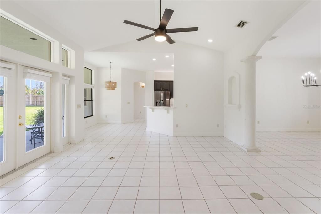 For Sale: $489,900 (4 beds, 2 baths, 2160 Square Feet)