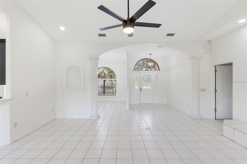 For Sale: $489,900 (4 beds, 2 baths, 2160 Square Feet)