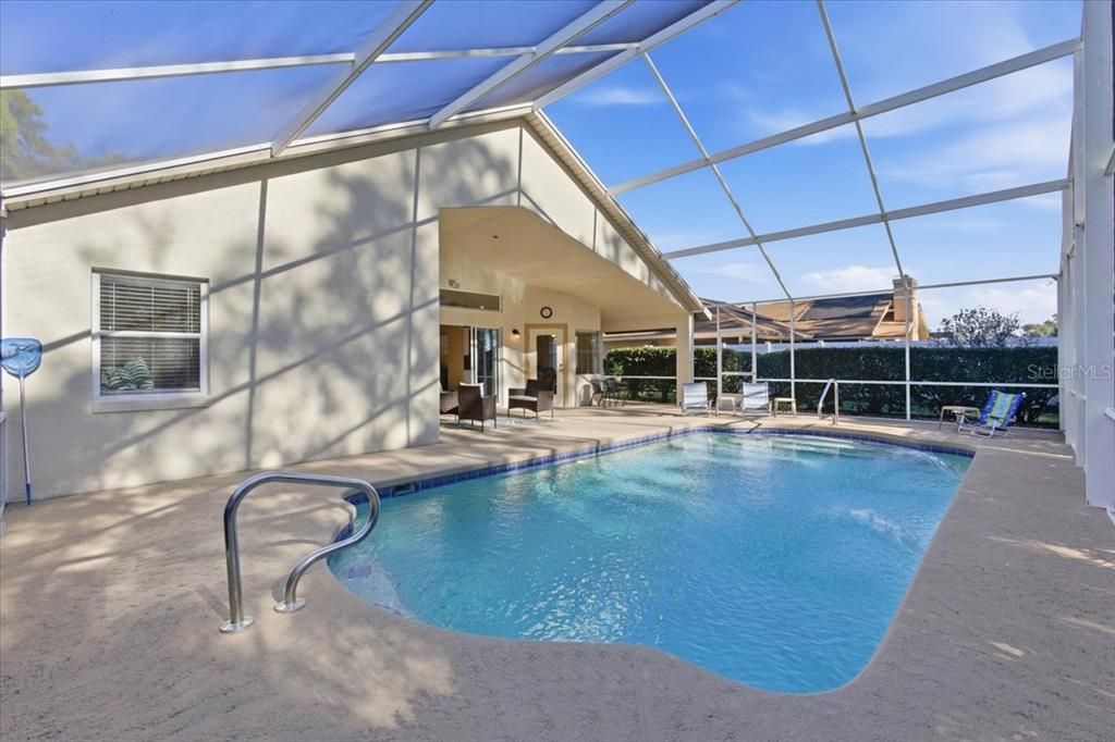 For Sale: $399,900 (3 beds, 2 baths, 1572 Square Feet)