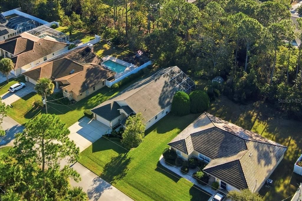 For Sale: $399,900 (3 beds, 2 baths, 1572 Square Feet)