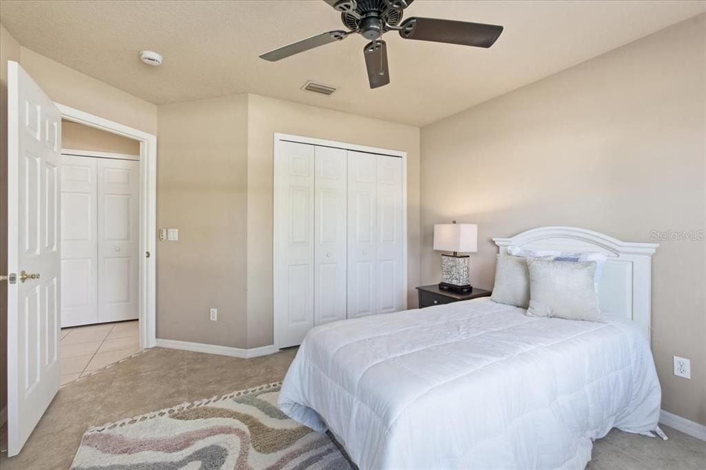 For Sale: $399,900 (3 beds, 2 baths, 1572 Square Feet)