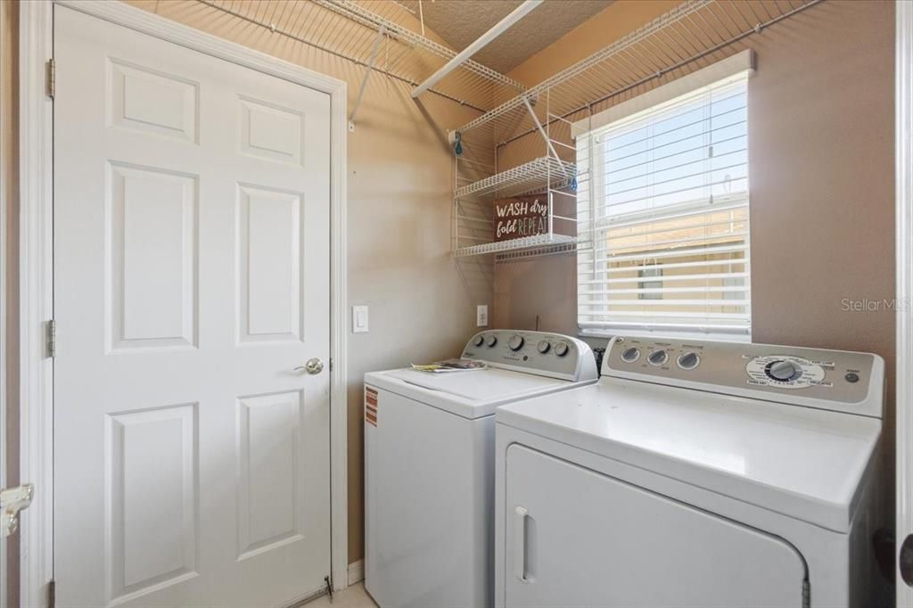 For Sale: $399,900 (3 beds, 2 baths, 1572 Square Feet)