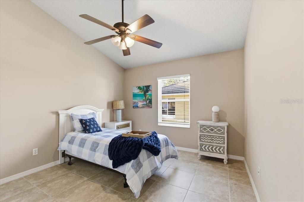 For Sale: $399,900 (3 beds, 2 baths, 1572 Square Feet)