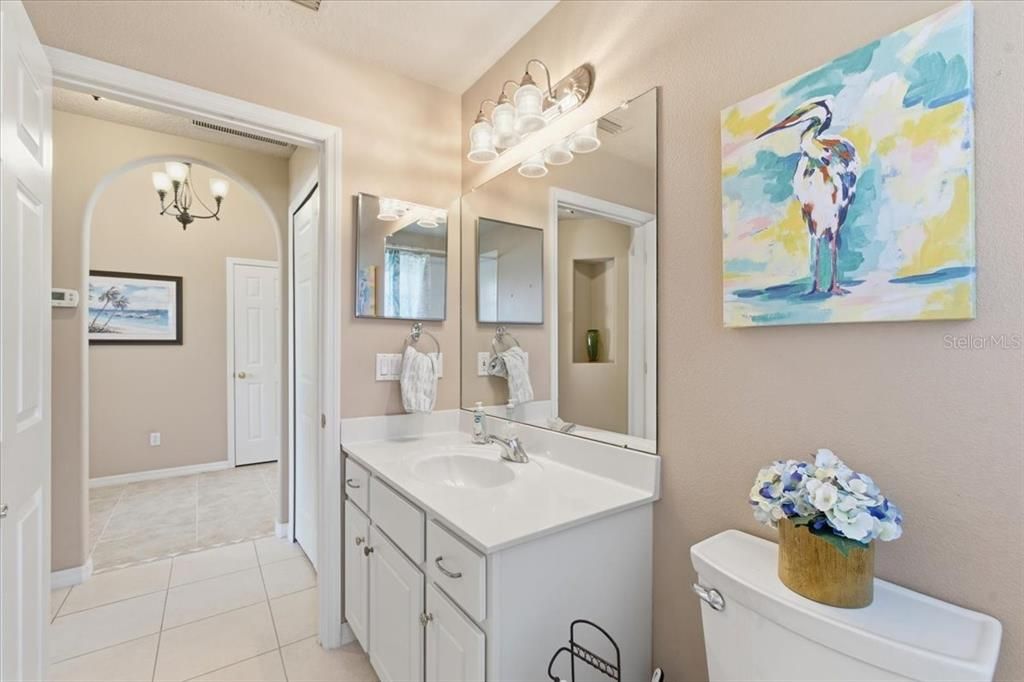 For Sale: $399,900 (3 beds, 2 baths, 1572 Square Feet)