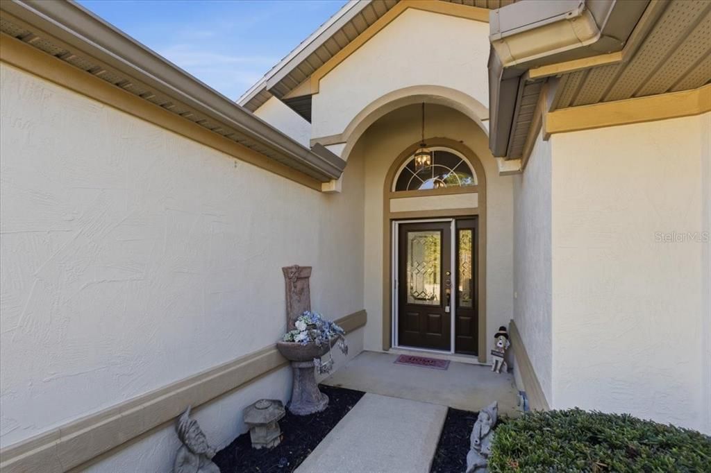 For Sale: $399,900 (3 beds, 2 baths, 1572 Square Feet)