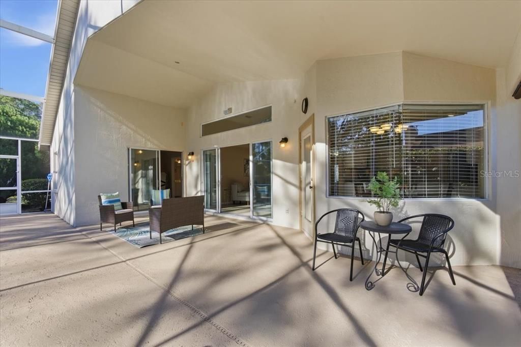 For Sale: $399,900 (3 beds, 2 baths, 1572 Square Feet)