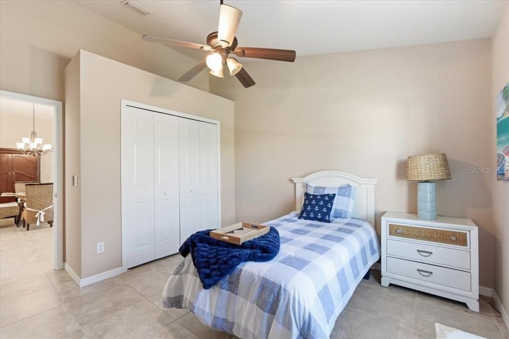 For Sale: $399,900 (3 beds, 2 baths, 1572 Square Feet)