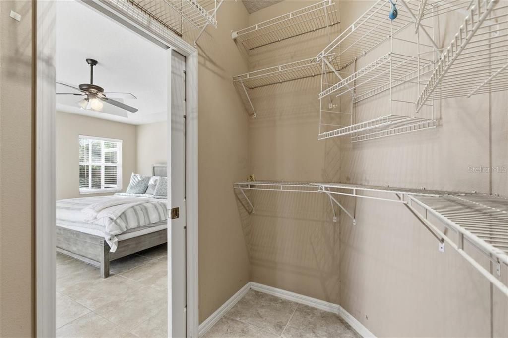 For Sale: $399,900 (3 beds, 2 baths, 1572 Square Feet)