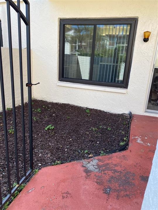 待售: $199,000 (2 贝兹, 2 浴室, 1014 平方英尺)