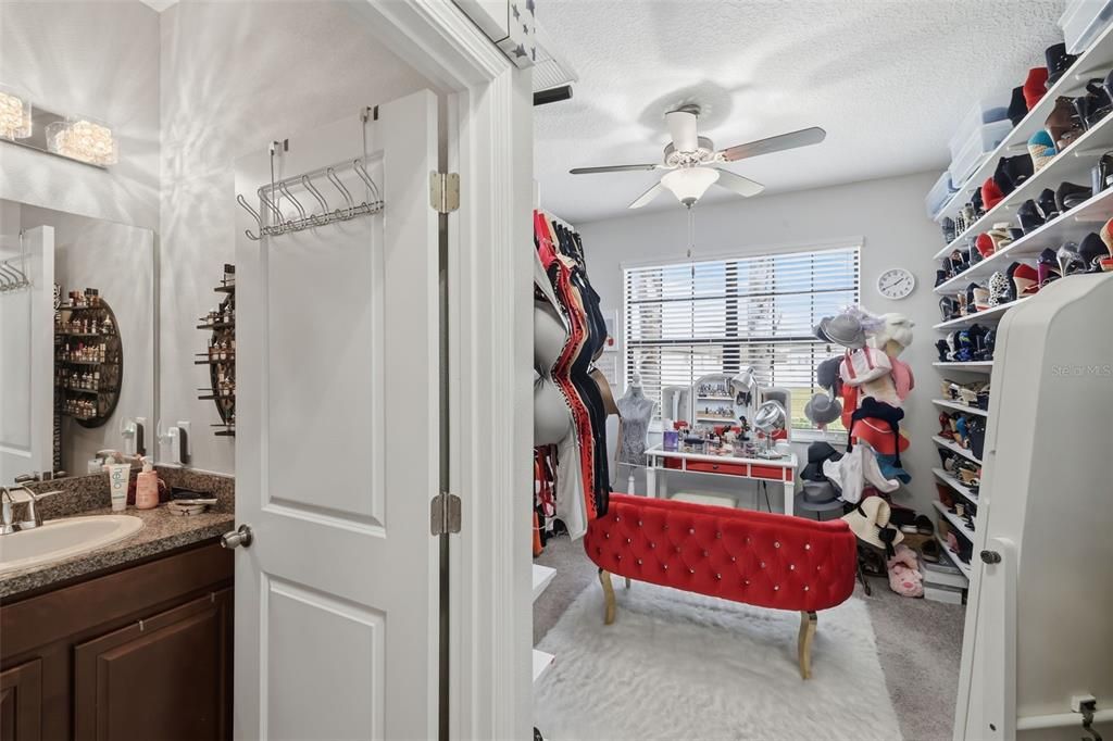 На продажу: $420,000 (4 спален, 3 ванн, 2272 Квадратных фут)