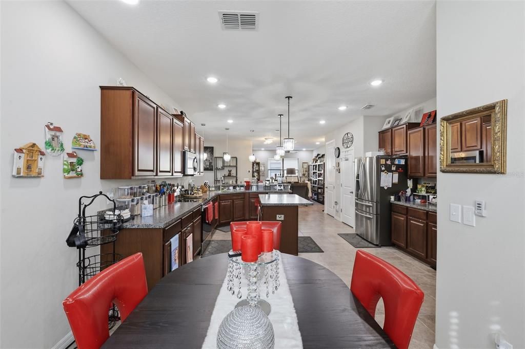 На продажу: $420,000 (4 спален, 3 ванн, 2272 Квадратных фут)