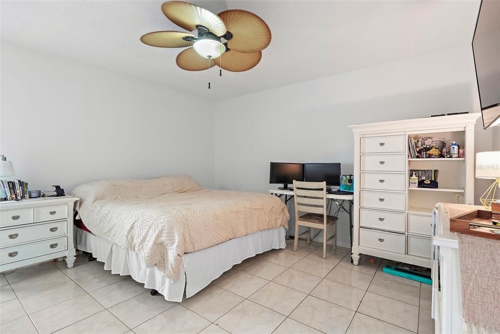 出租: $2,250 (3 贝兹, 2 浴室, 1620 平方英尺)