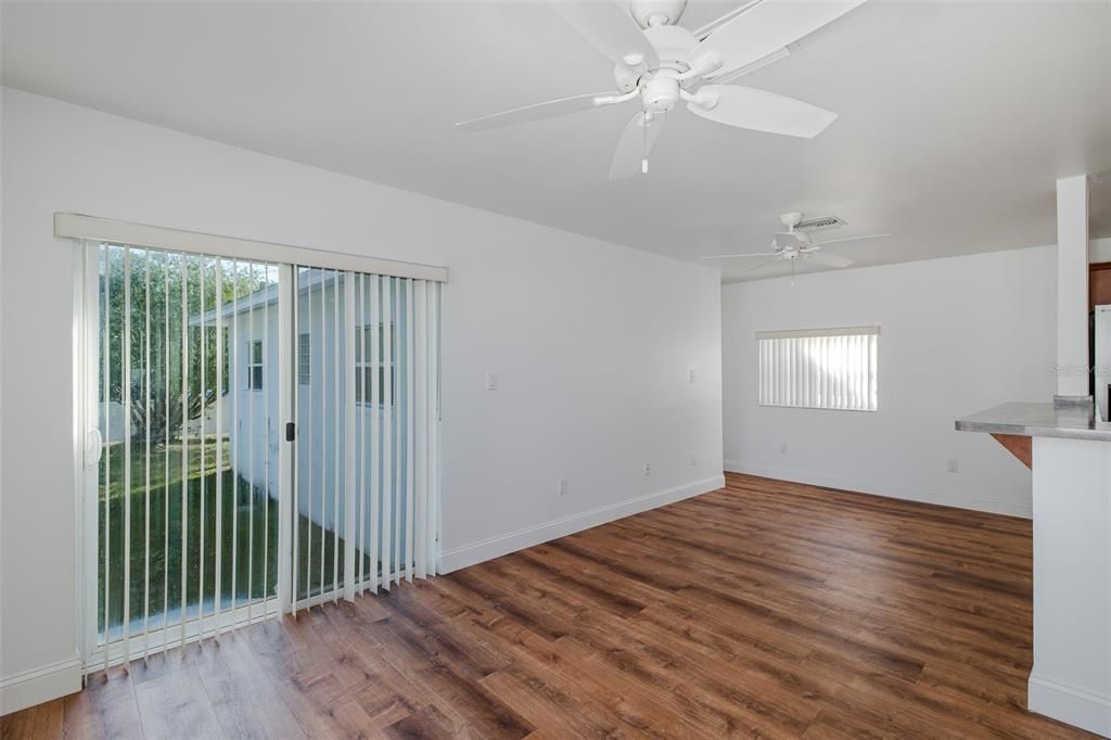 For Rent: $1,975 (2 beds, 1 baths, 672 Square Feet)